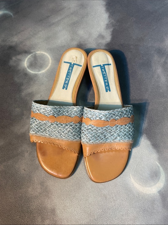 Trotters Shoes - Trotters Women's Tan & Light Blue Woven Slide Mules | 7.5